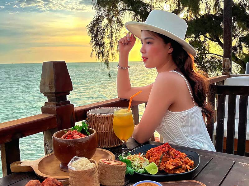 Giải trí ở mũi né phan thiết - Chameleon Beach Bar
