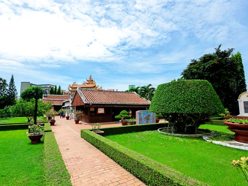 Giải trí ở mũi né phan thiết với tham quan kiến trúc văn hóa