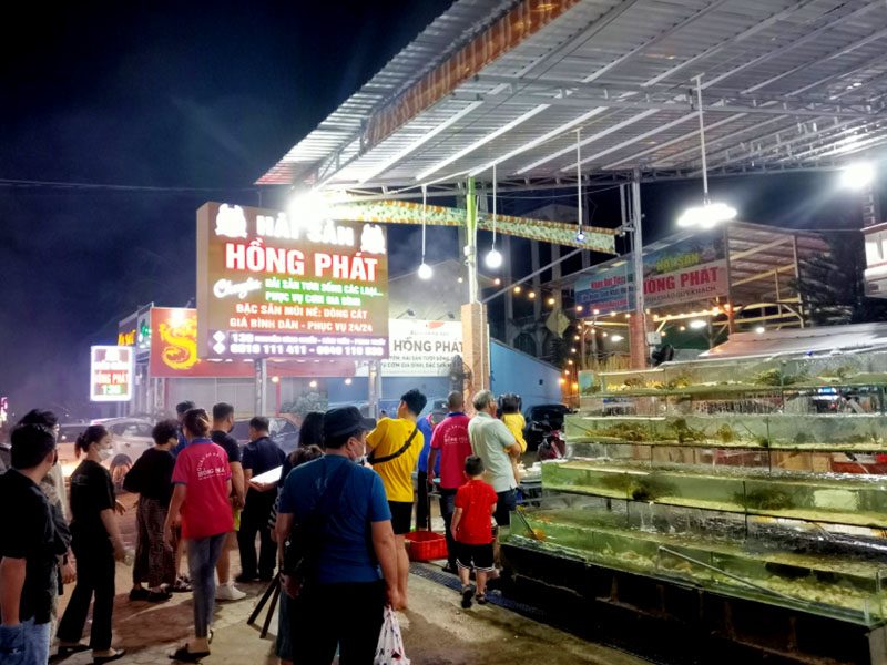 Chơi gì ở Phan Thiết? Hải Sản Hồng Phát