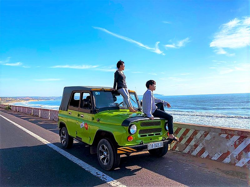 Lộ trình tham quan Bàu Trắng bằng xe jeep