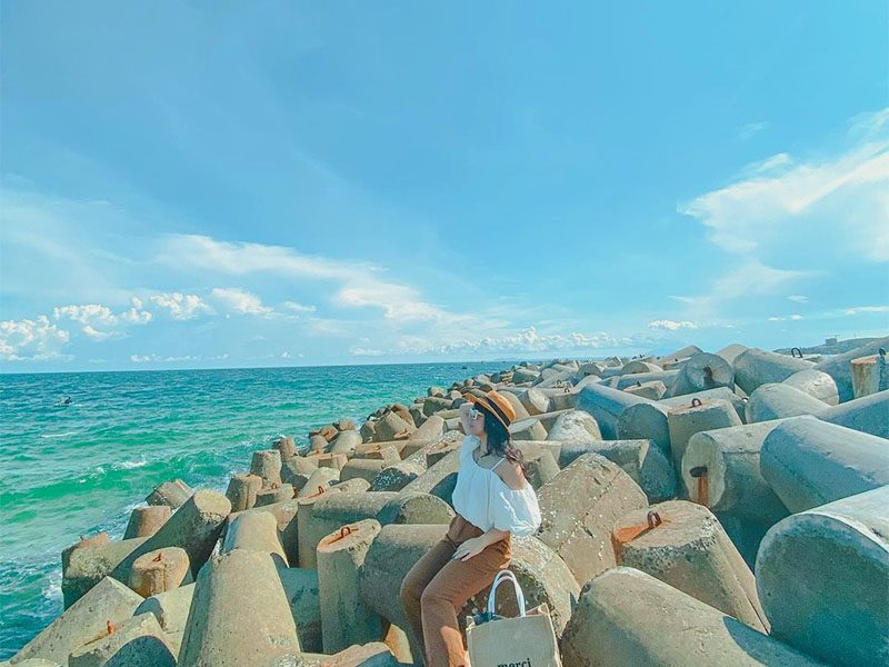Địa điểm du lịch Phan Thiết 2024 - Bãi đá Ông Địa: