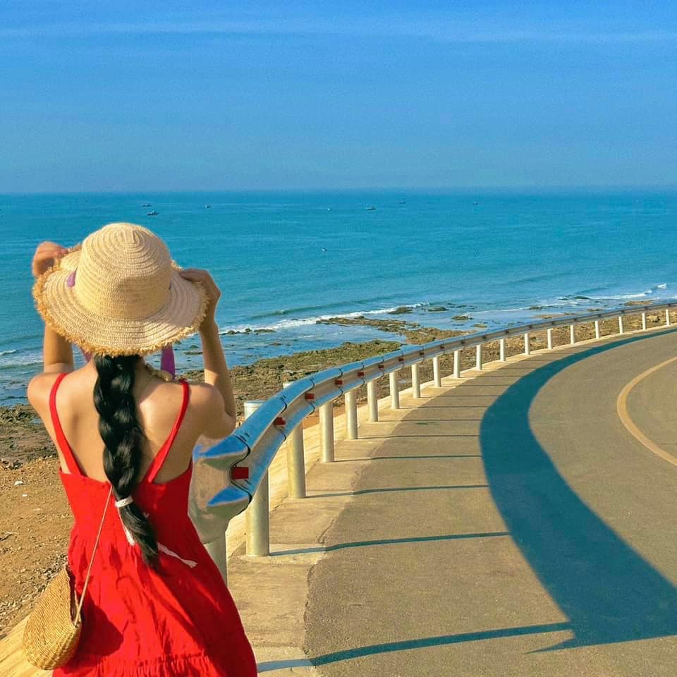 “Bàu Trắng Tiểu sa mạc Sahara": Vẻ đẹp hoang sơ, say đắm lòng người