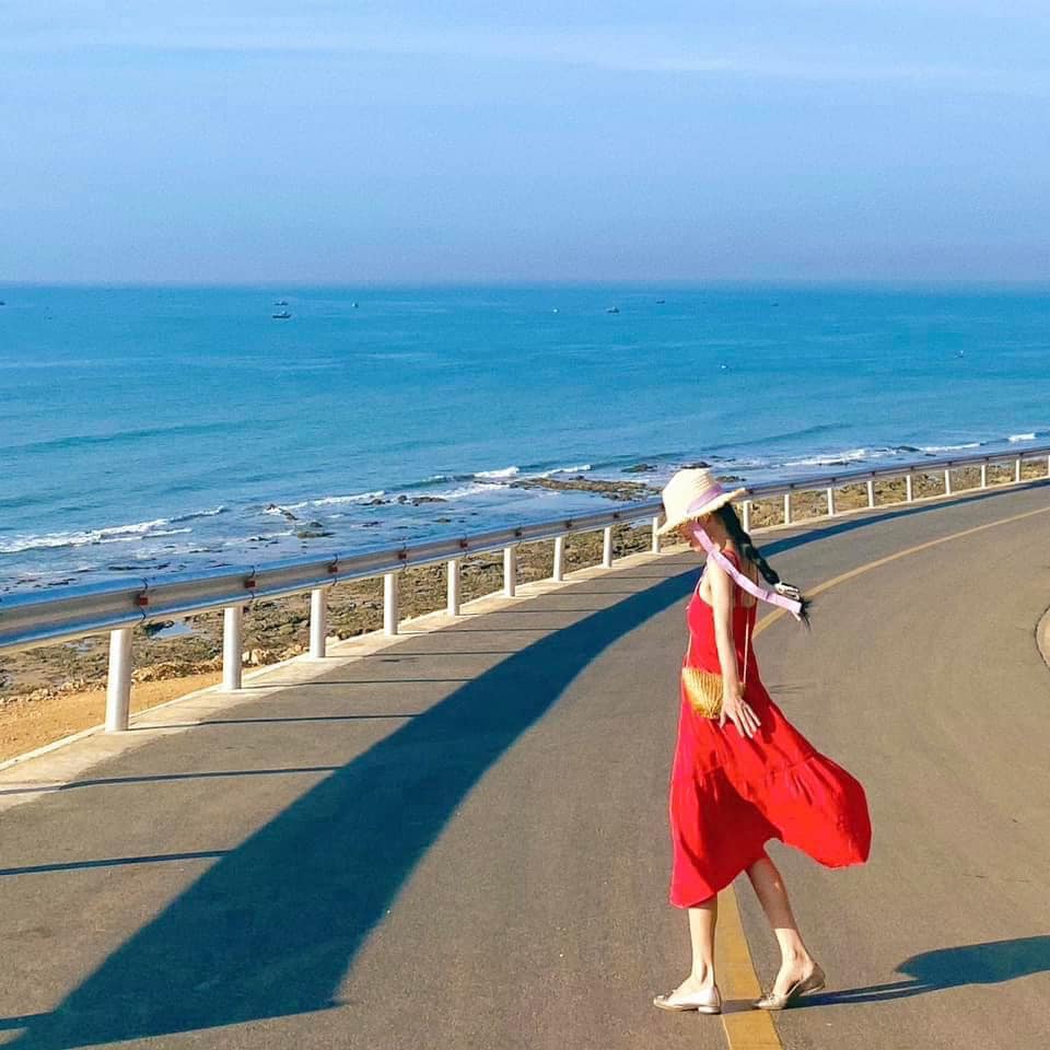 Du lịch Bàu Trắng vào mùa nào đẹp nhất?