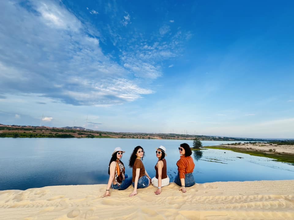 Những Hoạt Động Thú Vị Tại Bàu Trắng