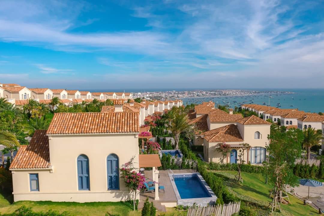 Du lịch Phan Thiết sống ảo: "Mua sắm 'hàng tá' mà không 'cháy túi'"