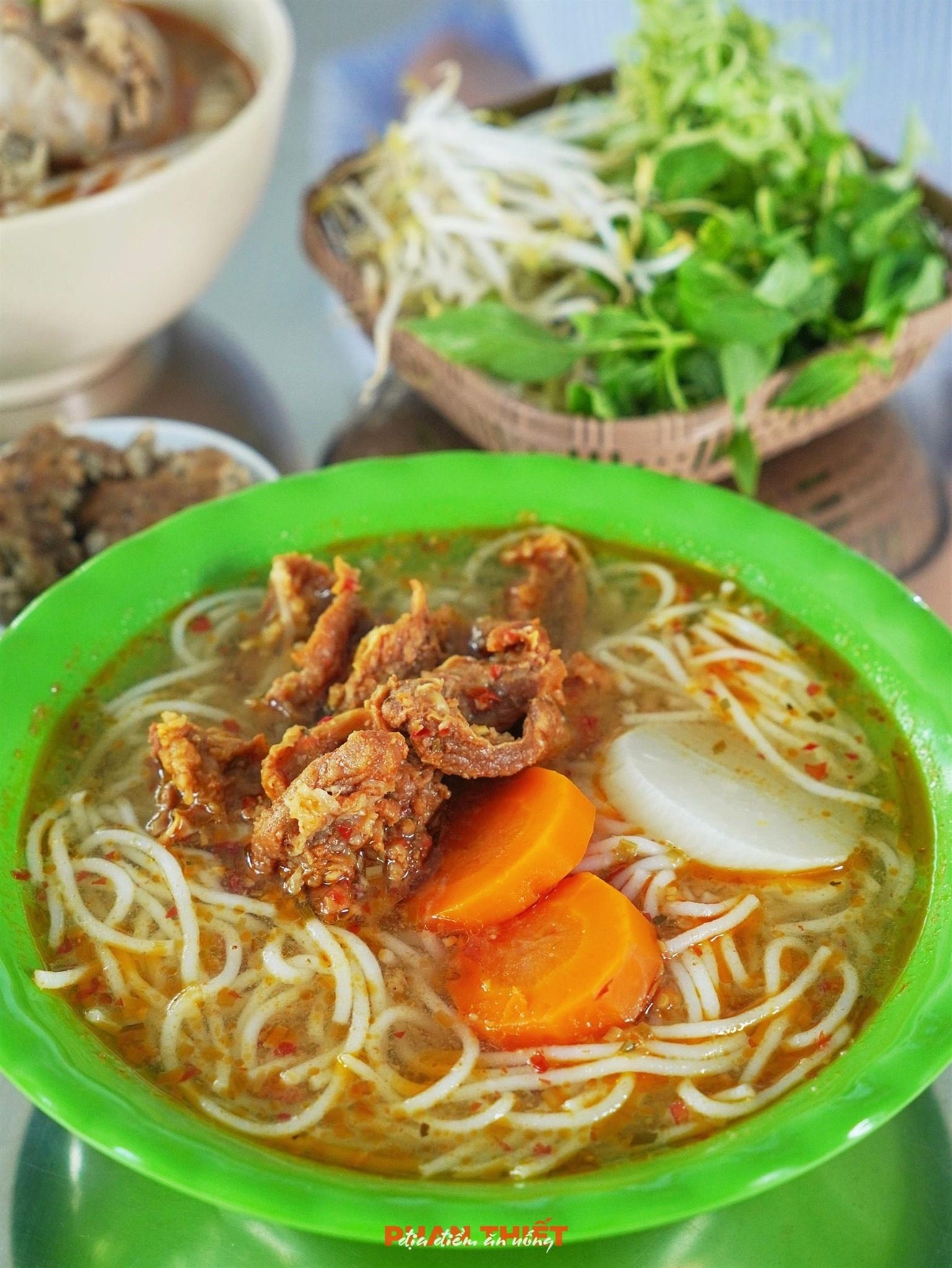 Bàu Trắng Điểm đến lý tưởng cho những ai yêu thích khám phá
