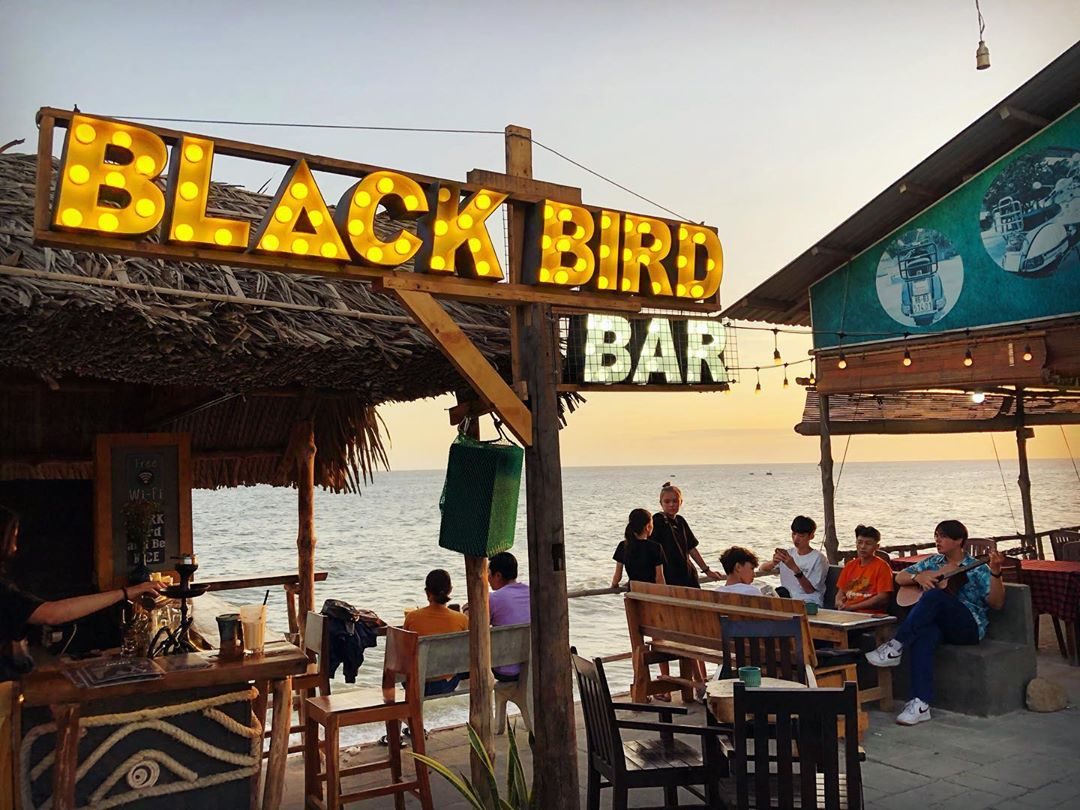 Các Quán Bar Ven Biển Độc Đáo Tại Phan Thiết
