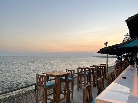 Các Quán Bar Ven Biển Độc Đáo Tại Phan Thiết