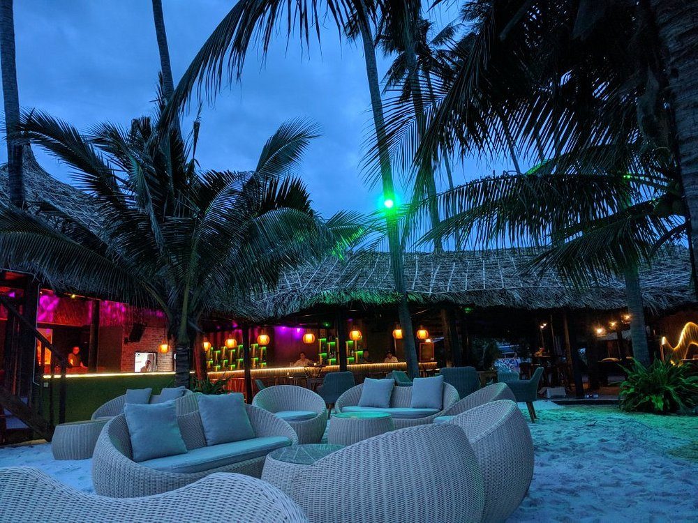 Các Quán Bar Ven Biển Độc Đáo Tại Phan Thiết