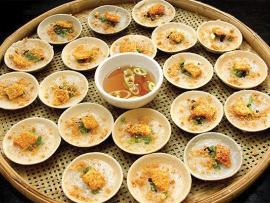 Bánh bèo sẽ ngon hơn khi ăn với nước mắm ruyền Thống